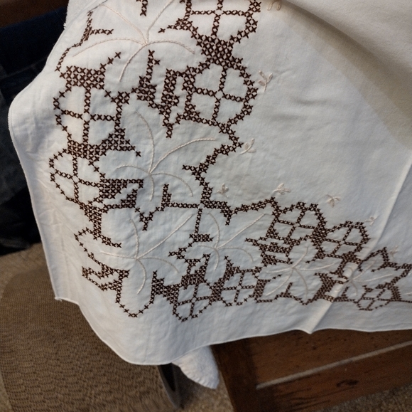 Table cloth, vintage - Picture 2 of 3